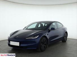 Tesla Model 3 2023 490 KM