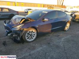 Tesla Model 3 - zobacz ofertę