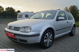 Volkswagen Golf 2001 1.6 105 KM