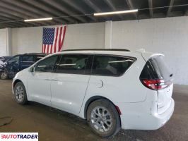 Chrysler Pacifica 2022 3
