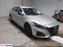 Nissan Altima - zobacz ofertę