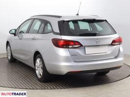 Opel Astra 2020 1.2 143 KM