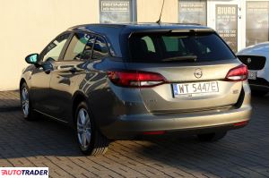 Opel Astra 2021 1.5 122 KM