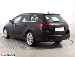 Opel Astra 2011 1.4 138 KM