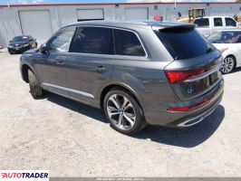 Audi Q7 2021 3