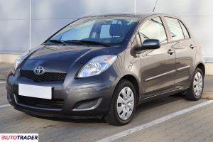 Toyota Yaris 2009 1.3 99 KM