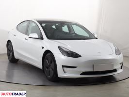 Tesla Model 3 2021 434 KM