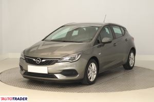 Opel Astra 2020 1.2 143 KM