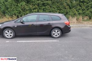 Opel Astra 2014 1.7 131 KM