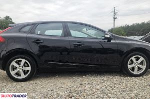 Volvo V40 2016 2.0 120 KM