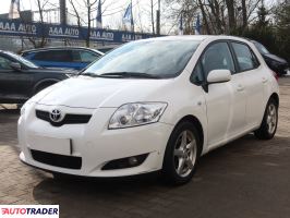 Toyota Auris 2009 1.3 99 KM