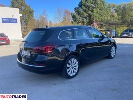 Opel Astra 2013 1.4 140 KM