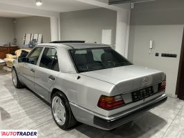 Mercedes W-124 1992 3.0 180 KM