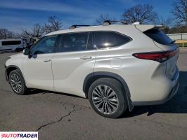 Toyota Highlander 2021 3
