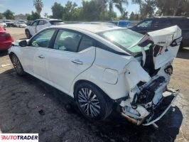 Nissan Altima 2025 2