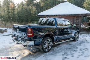 Dodge Ram 2021 5.7 390 KM