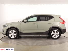Volvo XC40 2025 1.5 160 KM