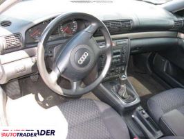 Audi A4 1999 2.5 150 KM