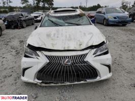 Lexus ES 2020 3