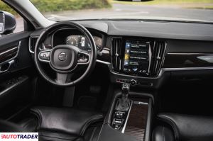 Volvo S90 2017 2.0 231 KM