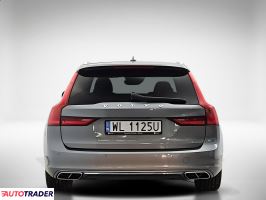 Volvo V90 2019 2.0 235 KM