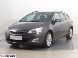 Opel Astra 2012 1.4 138 KM