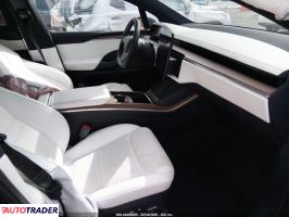 Tesla Model X 2023