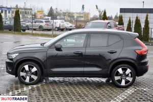 Volvo XC40 2022 2.0 163 KM