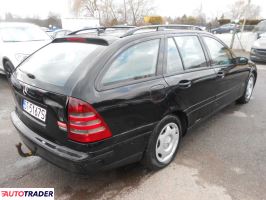 Mercedes C-klasa 2002 2.1 115 KM