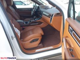 Porsche Cayenne 2022 2