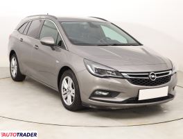 Opel Astra 2017 1.4 123 KM