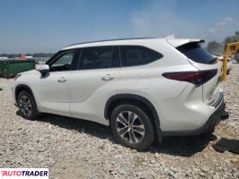 Toyota Highlander 2020 3