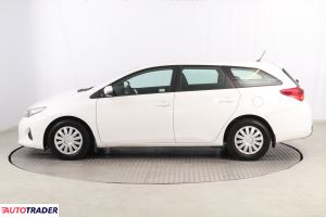 Toyota Auris 2015 1.4 88 KM Toyota Auris 2015 1.4 88 KM