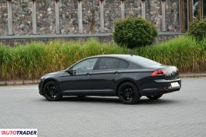 Volkswagen Passat 2021 2.0 150 KM