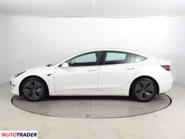 Tesla Model 3 2020 434 KM