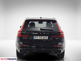 Volvo XC60 2023 2.0 197 KM