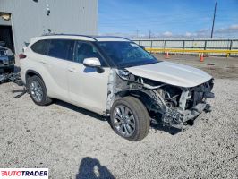 Toyota Highlander 2020 3