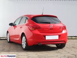 Opel Astra 2011 1.4 138 KM