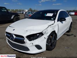 Mercedes 220 2022 2