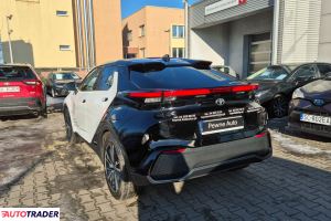 Toyota C-HR 2023 2.0 197 KM