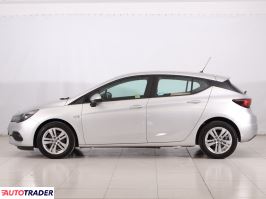 Opel Astra 2020 1.2 108 KM