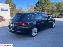 Opel Astra 2013 1.4 140 KM