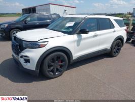 Ford Explorer 2022 3