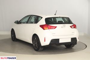 Toyota Auris 2014 2.0 122 KM
