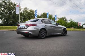 Alfa Romeo Giulia 2018 2.0 197 KM