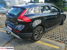 Volvo V40 Cross Country 2018 2.0 120 KM