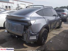 Tesla Model Y 2026