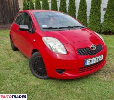 Toyota Yaris 2007 1.3 87 KM