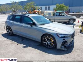 Volvo V60 2025 2