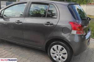 Toyota Yaris 2009 1.0 70 KM